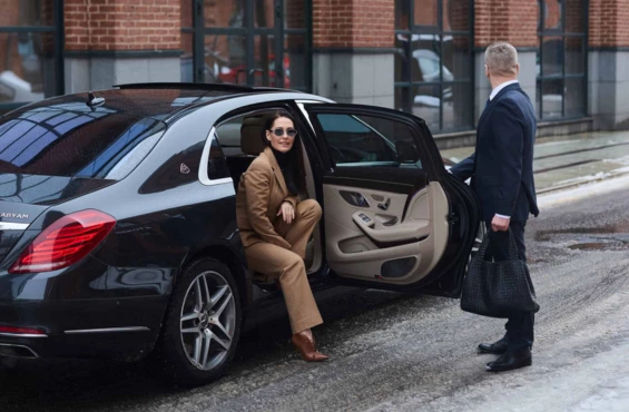 Wine Tour Service,Limo Wine Tours in DC Virginia and Maryland,Wine Tour Transportation,Limo Wine Tours,Wine Tour Limo Bus,Virginia Wine Tour